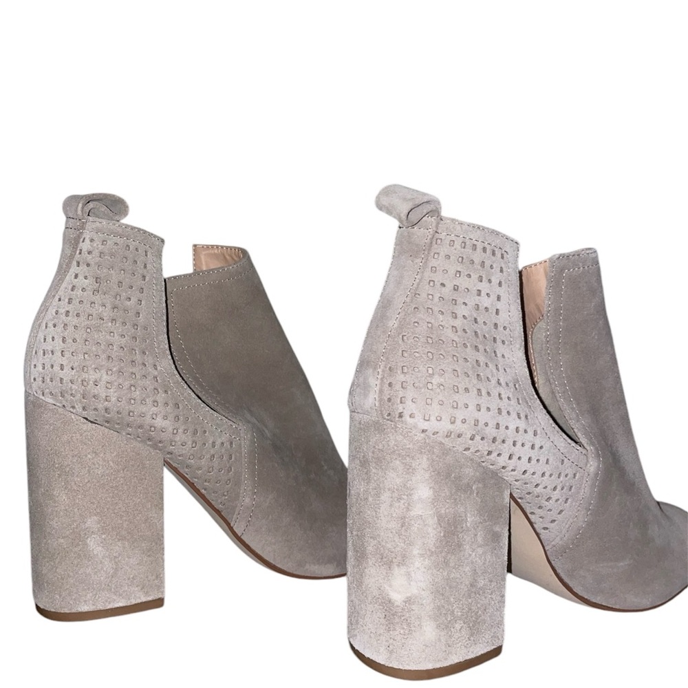 Steve Madden Nomad Taupe Suede - Picture 3 of 8